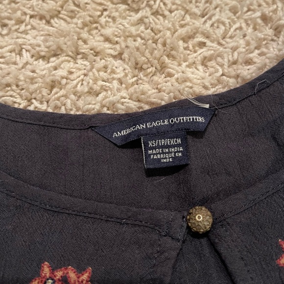 American Eagle Floral Embroidered Boho Peasant Top - Picture 4 of 6